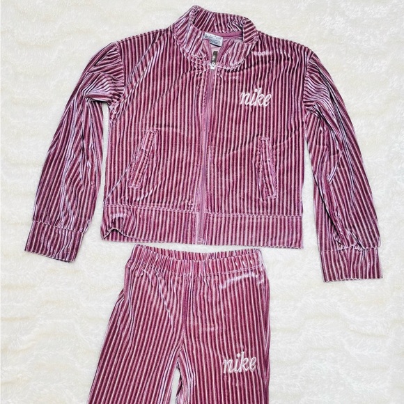 Nike Little Kids' 2-Piece Cozy Rib Track Set in Purple Size 5 - Picture 3 of 9